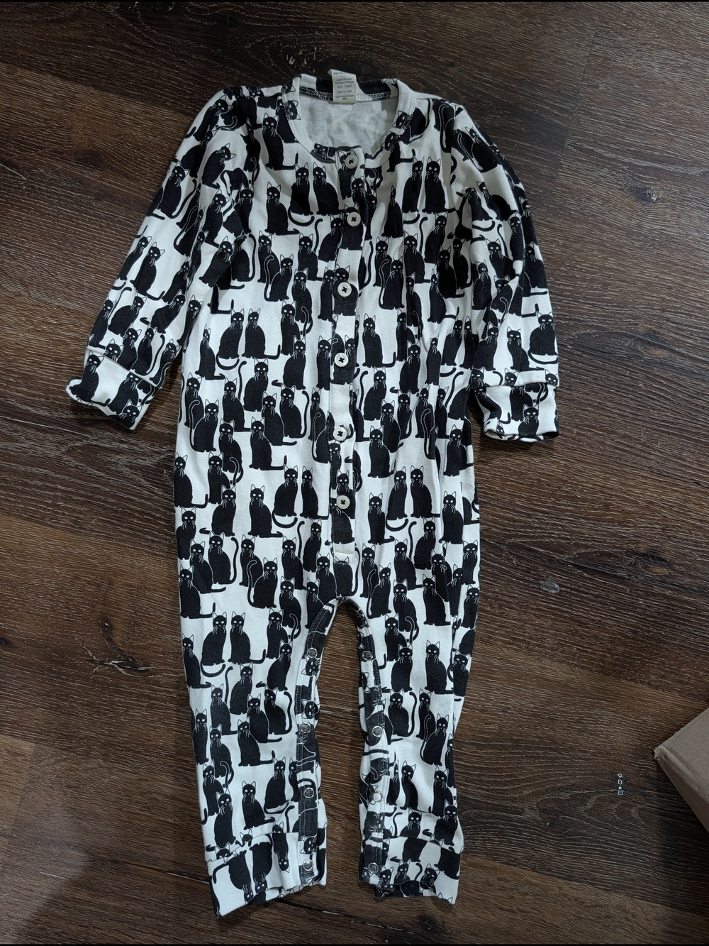 kate quinn Black and White Cat Print Cotton Footie
